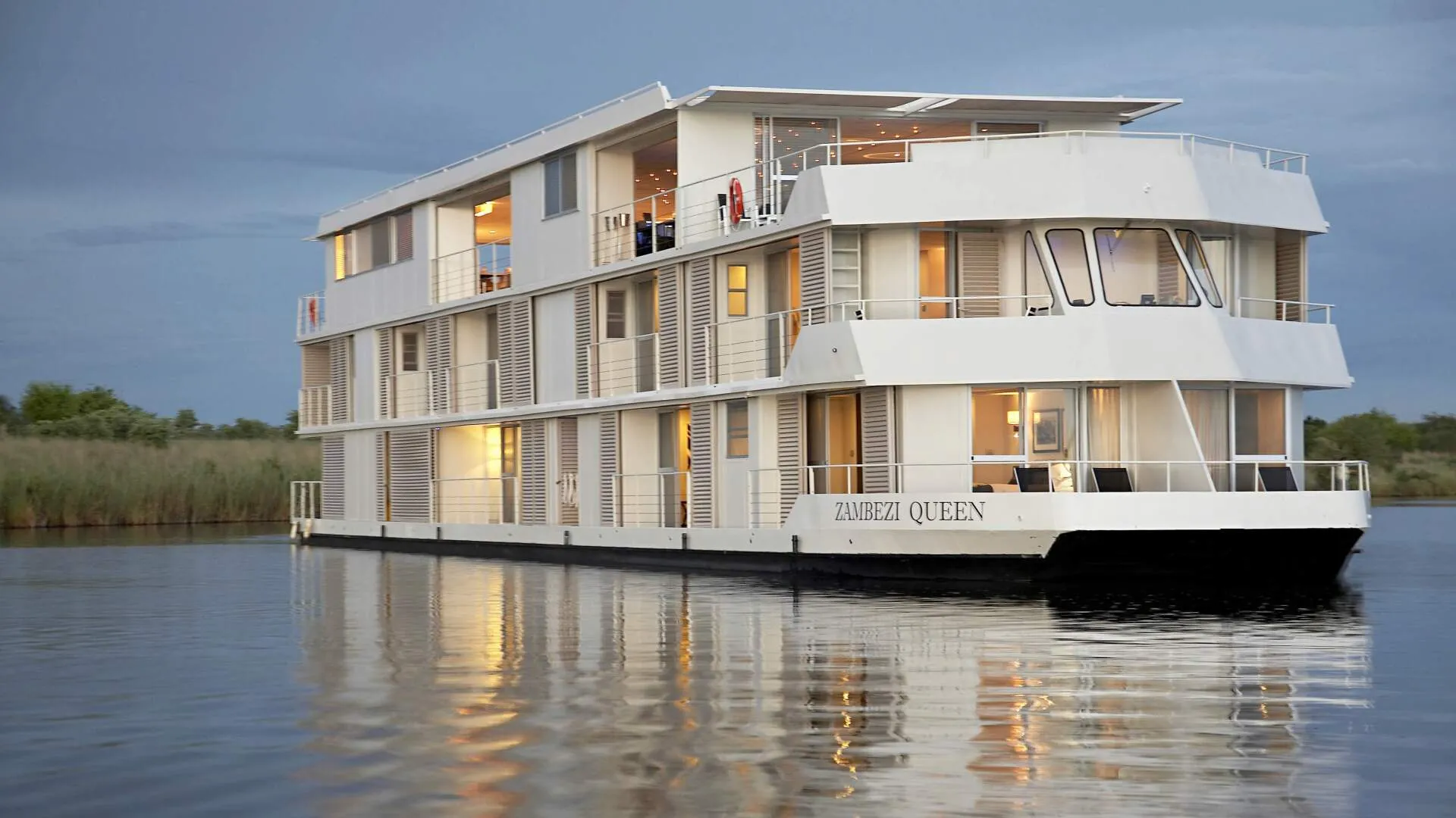 Zambezi Queen Houseboat